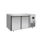 Atosa - Tavolo freezer 600 BT 2 porte senza alzatina Struttura interna ed esterna in acciaio inox, porte a chiusura automatica con guarnizioni a incastro facili da sostituire. Spigoli arrotondati per una facile pulizia, termostato digitale. Tropicalizzato. Sbrinamento automatico. In dotazione 1 griglia per porta. Piedini in acciaio regolabili. Alzatina posteriore: 10 cm Dimensioni: mm 1360x600x850h