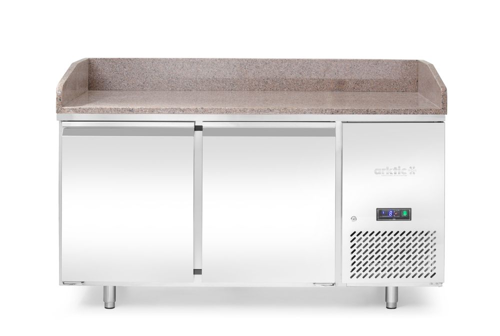 220245_OBW_2026_01_IMGP5448 Tavolo refrigerato per pizza con piano di lavoro in granito, 2 porte, Arktic, 250L, Granito, 230V/250W, 1510x800x(H)875mm - immagine 1